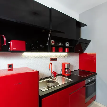 Downtown Luxury Boutique : The Red Салоніки