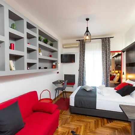 Downtown Luxury Boutique : The Red Апартаменти *